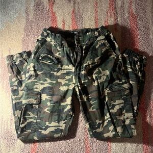 ✨3/$33 SALE Fashion Nova cargo pants